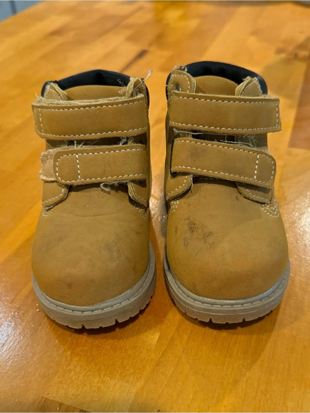 wonder nation Tan and Black 4C Hook-and-Loop Boots